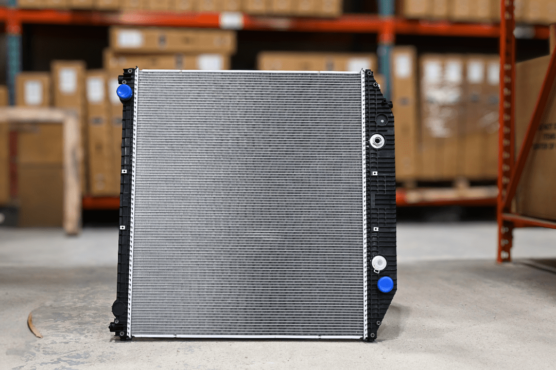 Freightliner 114SD Radiator – 2012-2014 (18″ Oil Cooler)